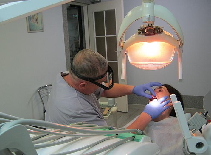 Одноетапна імплантація зубів з негайним навантаженням  – найефективніше рішення при дефектах зубного ряду
