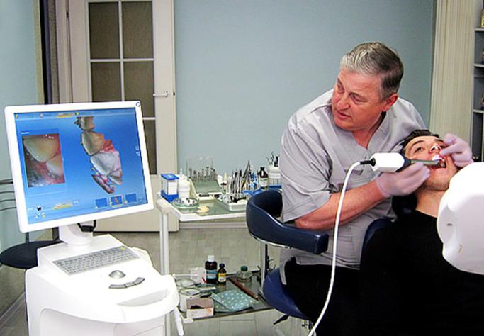 CEREC AC Connect Omnicam - докторська система для отримання високоточного оптичного відбитка в роті і його цифровий передачі дозволяє отримувати високоточні цифрові 3D оптичні відбитки прямо біля крісла пацієнта.